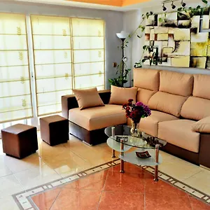 Bonito Céntrico Y Cerca De La Playa. Apartamento Málaga